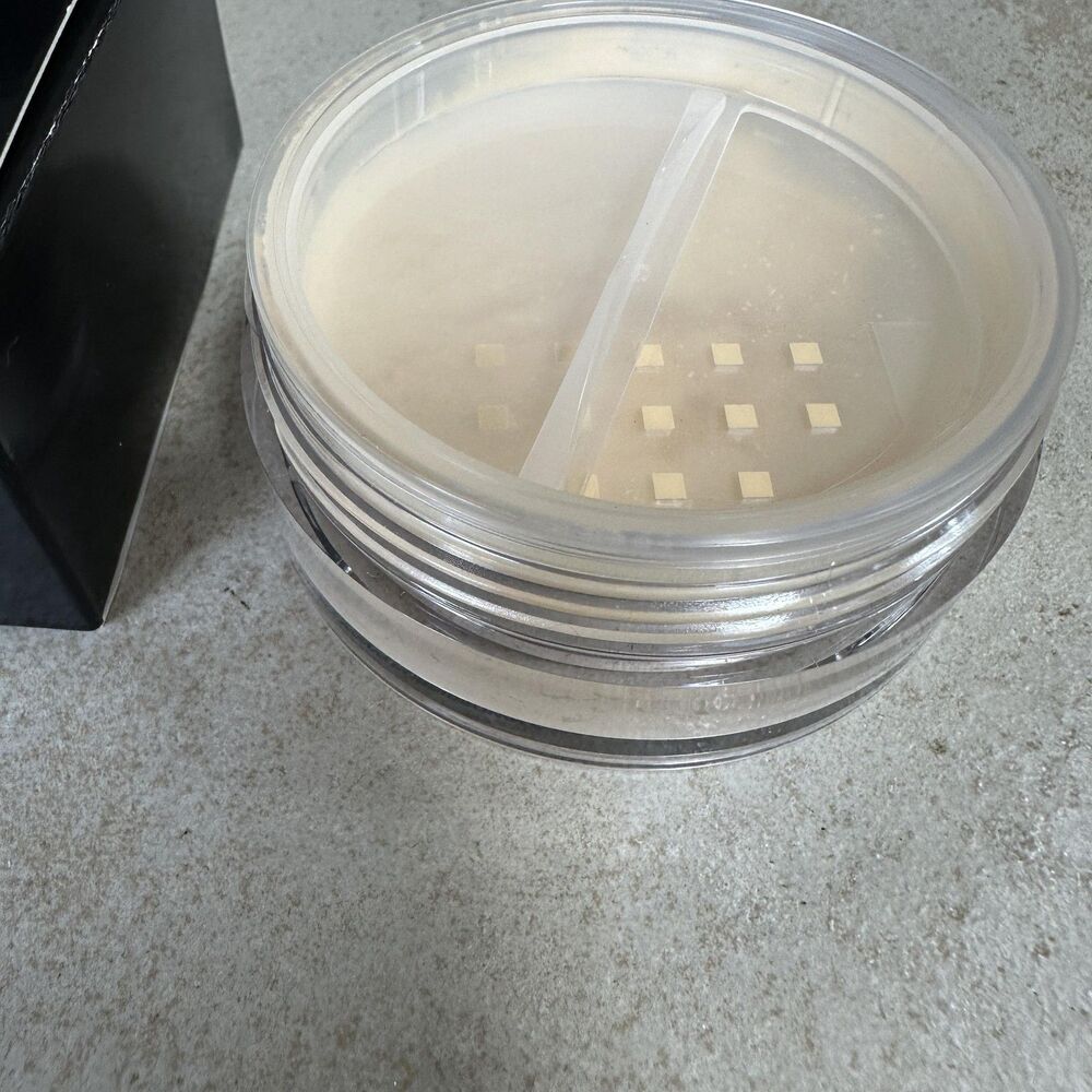 Bobbi Brown Sheer Finish Loose Powder Pale Yellow 0.35oz Face Makeup Setting - Picture 5 of 6